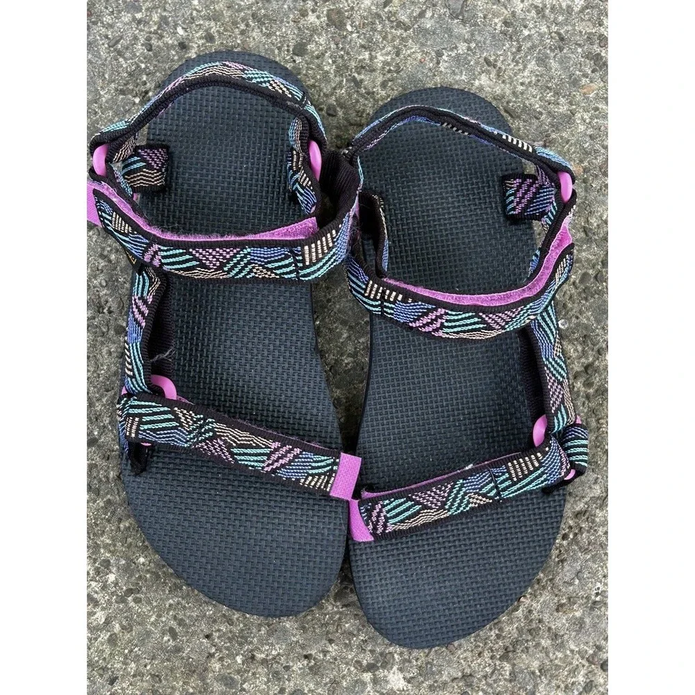 Teva Kid's Original Universal Sandals Size 4 Boomerang Pink Lemonade Print Water